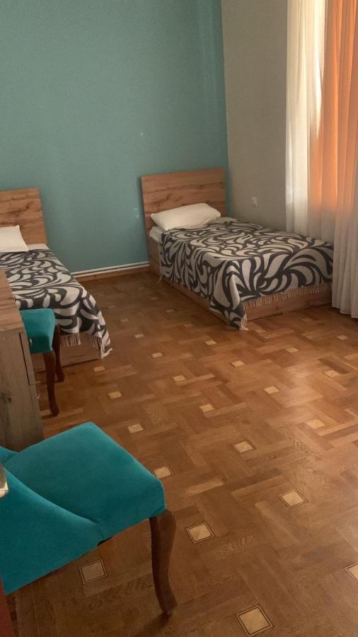 Red Castle Hotel Jerevan Buitenkant foto